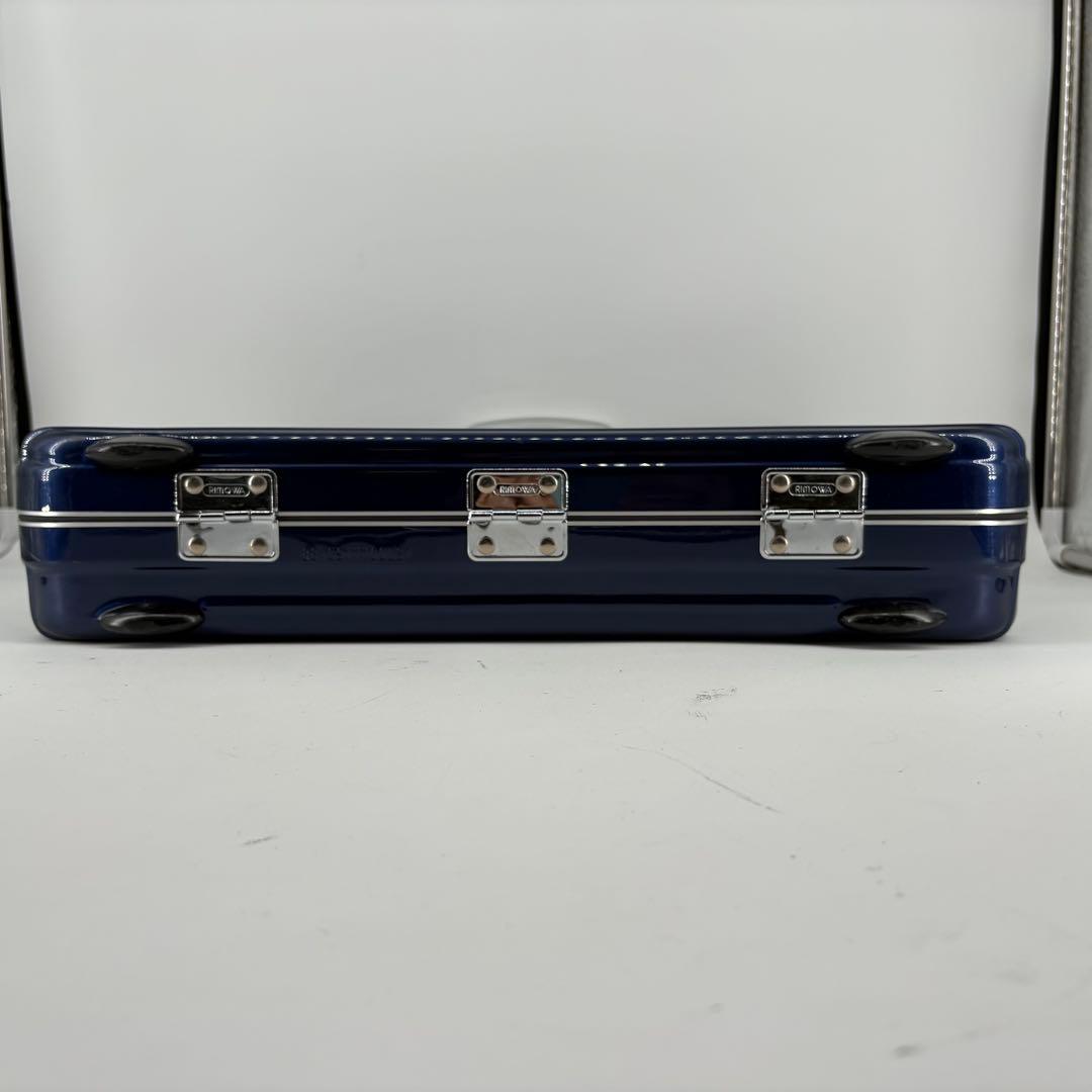 美品 リモワ アタッシュケース リンボ 紺 ポリカーボネート