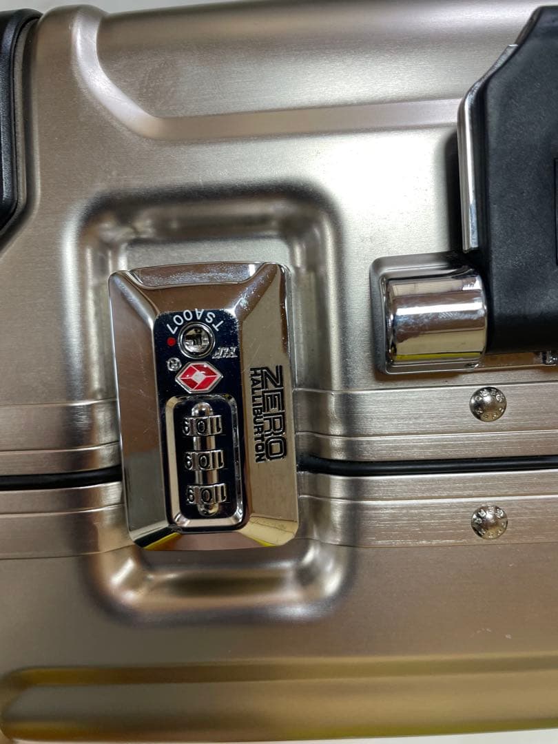ゼロハリバートン スーツケース 2輪 GEO Aluminum ブロンズ色　美品