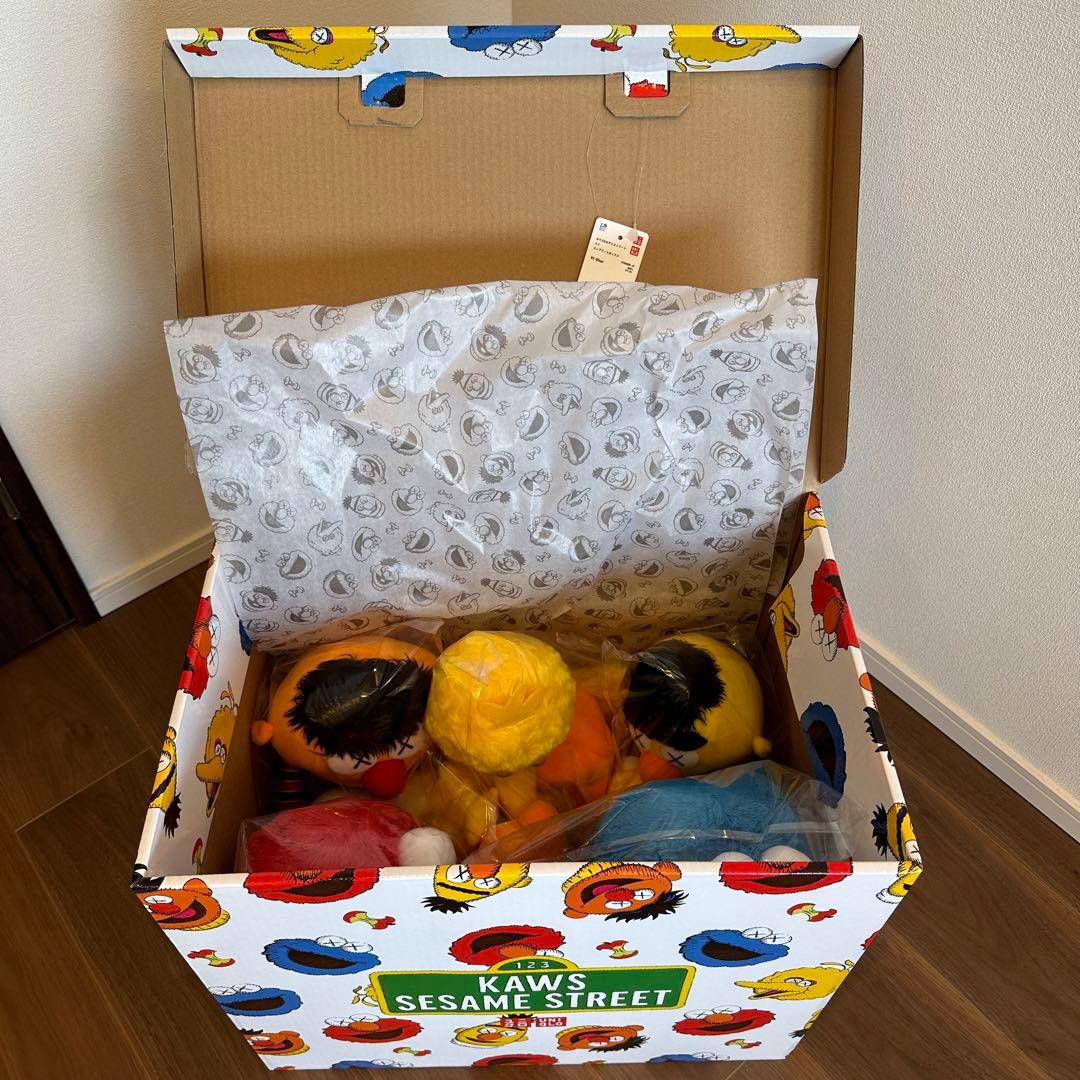 UNIQLO KAWS x SESAME STREET コンプリートボックス