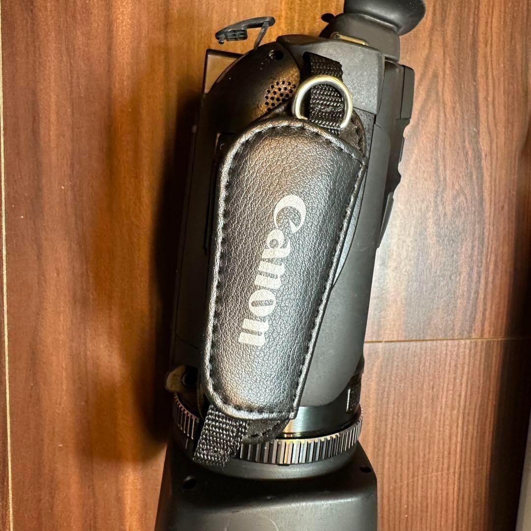 Canon IVIS フルハイビジョンビデオカメラ HF G20 2461