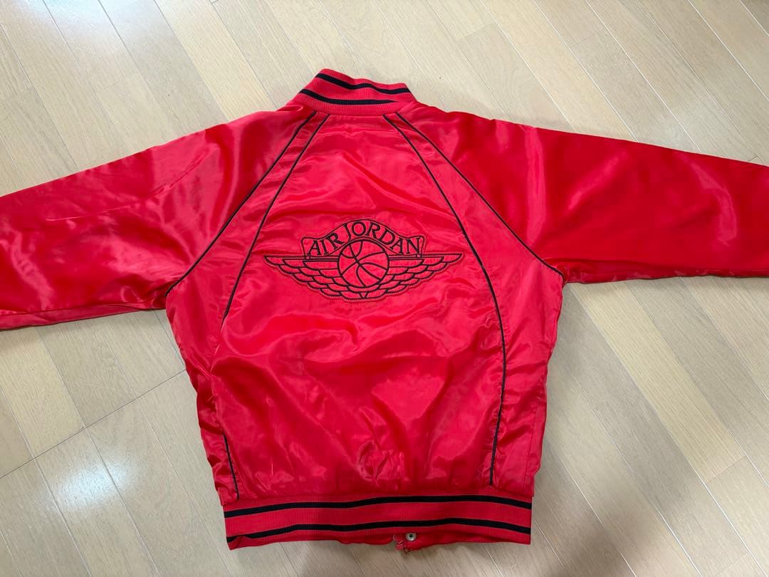 A*E様 激レアエアジョーダン 1 ナイロンサテンジャケット