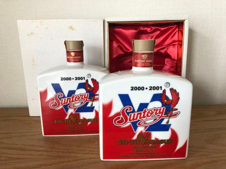 新品未開封　サントリーサンバーズ　ウイスキー　記念ボトル　Vリーグ　バレーボール