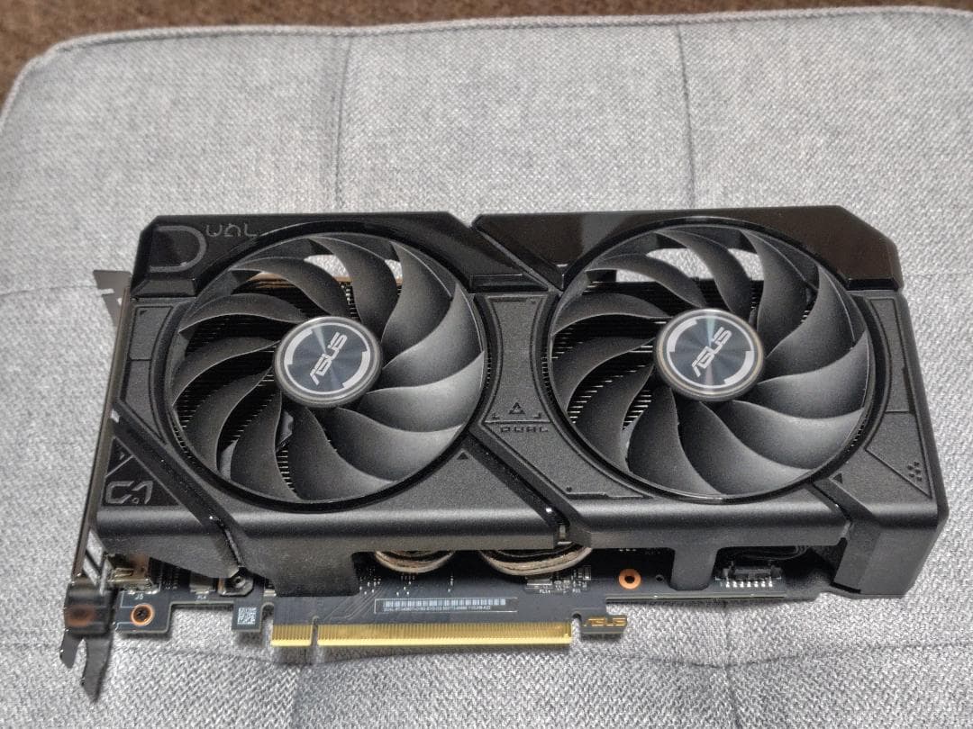 グラフィックボード・グラボ・ビデオカード RTX4060ti16GB ASUS DUAL-RTX4060-016G-EVO