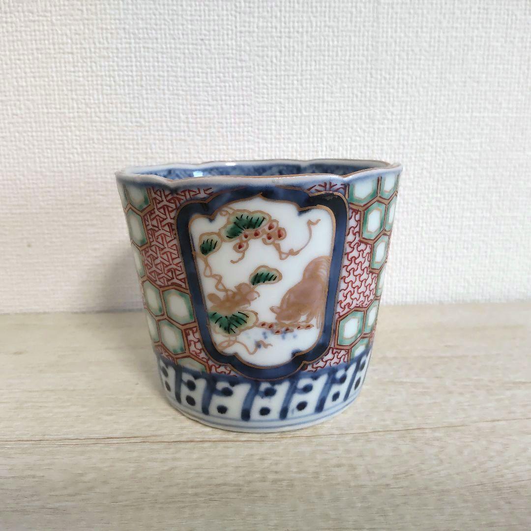 お値下げしました、古伊万里　色絵　窓抜　葡萄に栗鼠　亀甲文　そば猪口