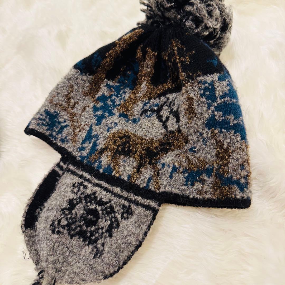Vivienne WestWood ポンポン付きニット帽
