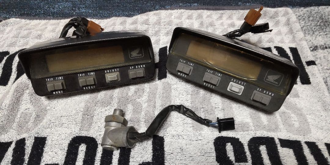 XR250 スピードメーター　２個セット　センサー付き　MD30 バハ