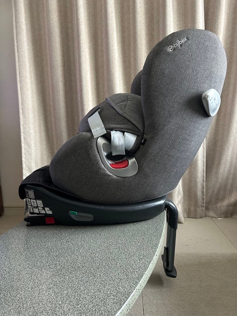 チャイルドシート cybex sirona plus マンハッタングレー