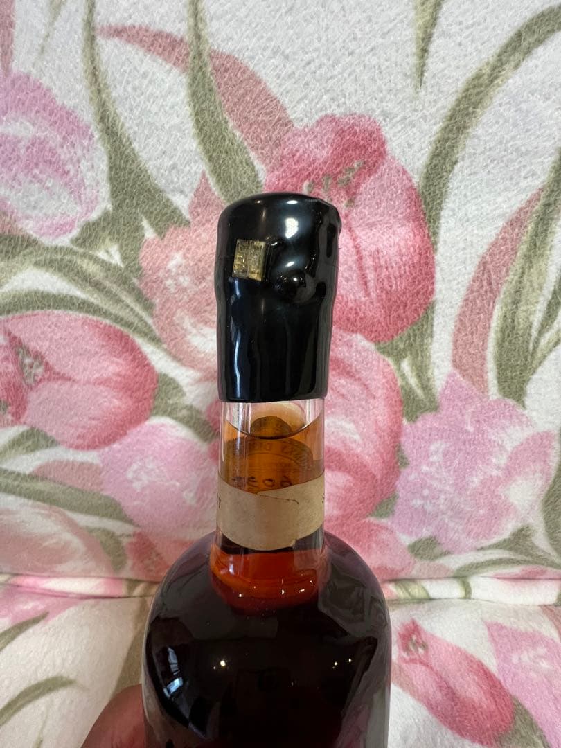 古酒　サントリー　山崎蒸溜所　樽出原酒　15年貯蔵　箱あり　四桁