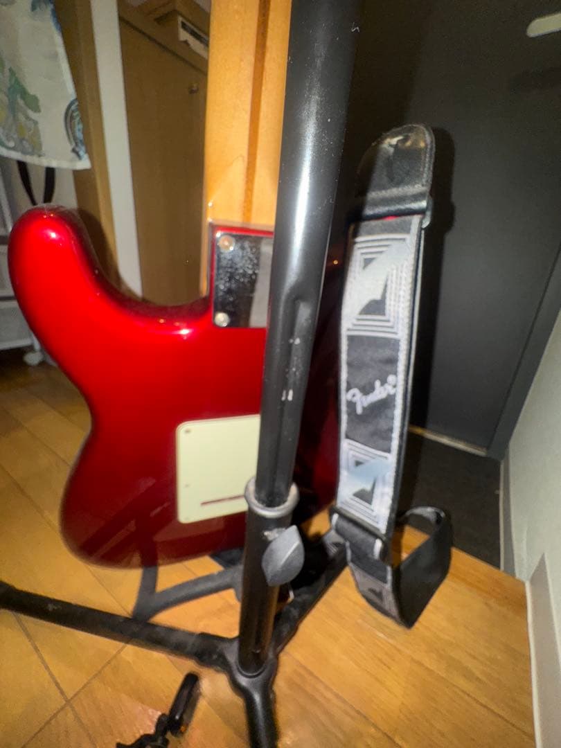 フェンダーメキシコ ブラックトップ ストラトキャスター キャンディアップルレッド