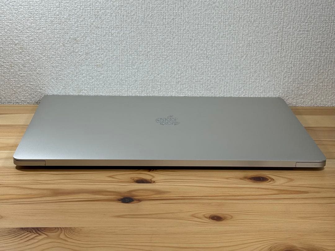 MacBook本体 MacBook Pro 15 2016 Touch Bar i7/16/500
