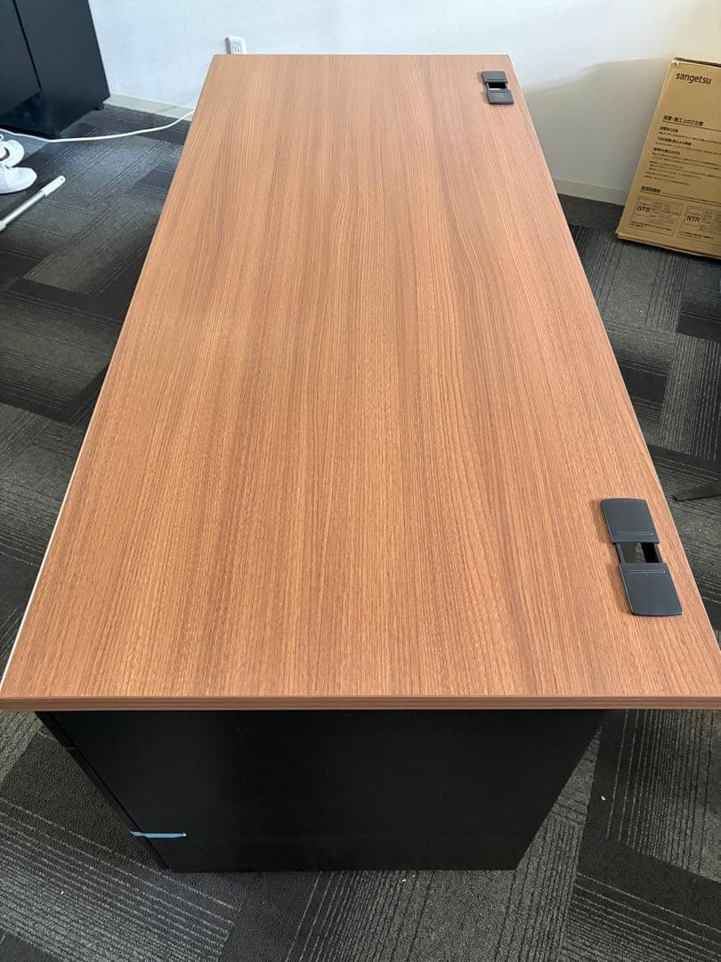 o*o様 木製天板のオフィスデスク 引き出し付き