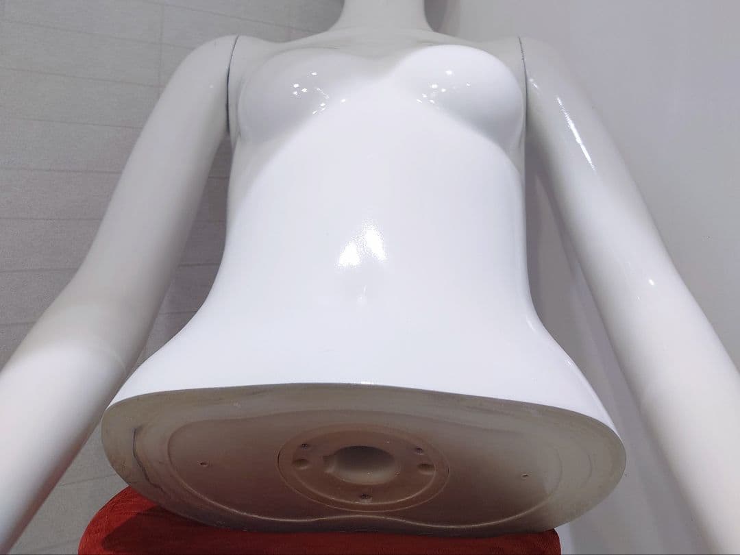 【送料込み】座りポーズ　リアルマネキン　トルソー　レディース　婦人　9号