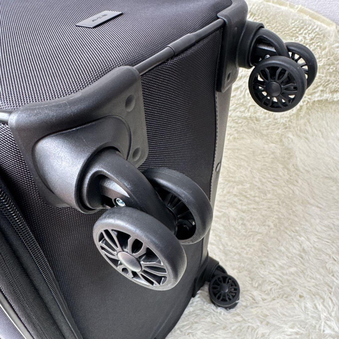 超軽量 新品未使用 【エース】ソフトキャリーケース L TSAロック ブラック