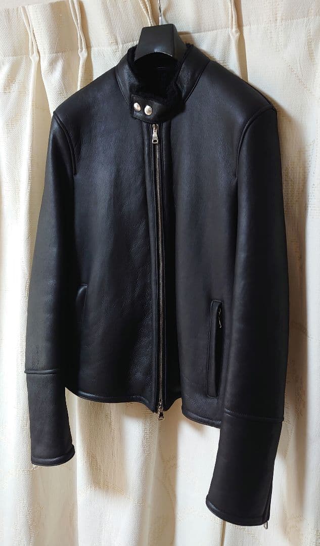 エンメティ アッカ H 黒 48 ムートン ジャケット 干場 EMMETI