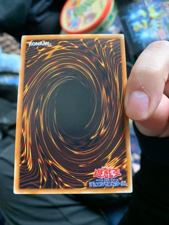 遊戯王 ブラック・マジシャン　レリーフ　美品