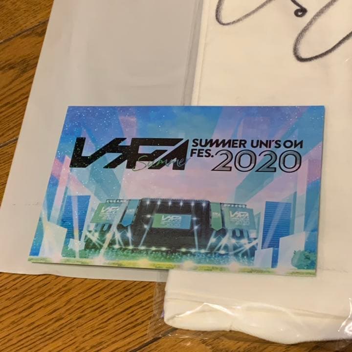 ユニゾンエアー 小林由依 直筆サインTシャツ