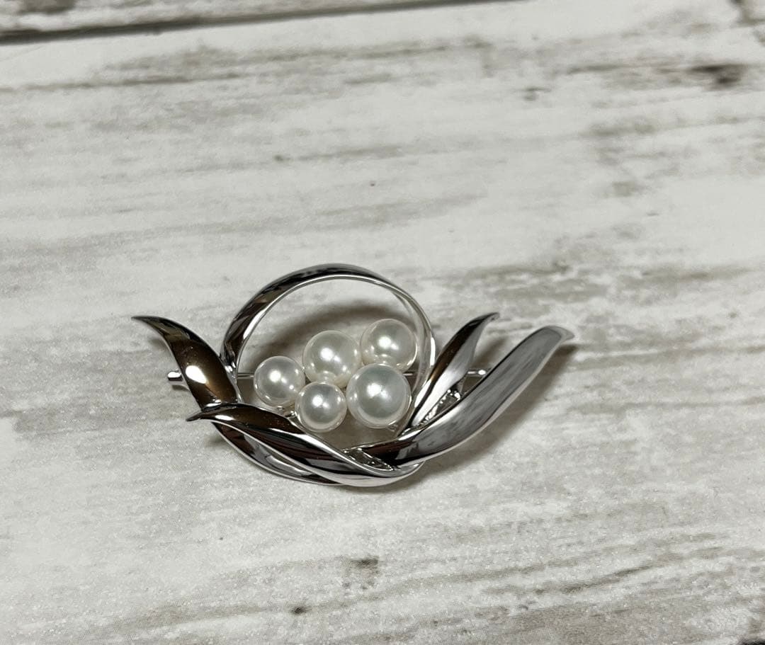 極美品　MIKIMOTO ミキモト　アコヤ真珠　パール　ブローチ　リーフ