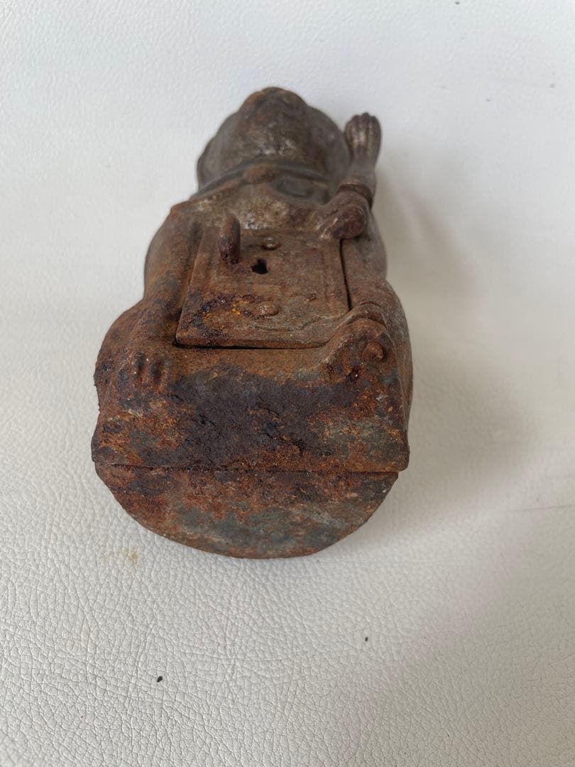 鉄製 招き猫 金庫 明治期 まねきねこ 金庫型 まねき猫 時代物 鍵無し サビ有