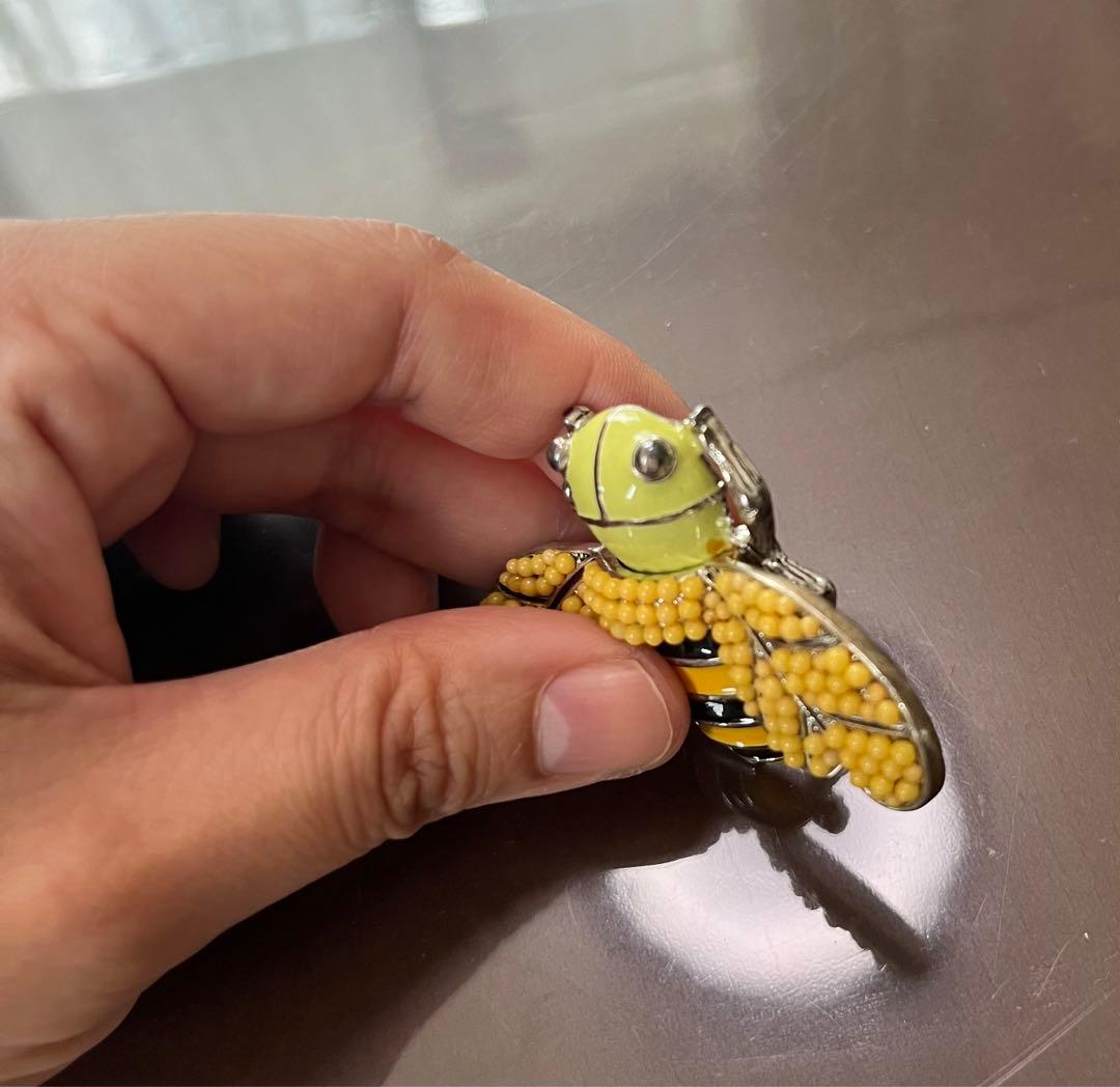 【ハッチ】マークジェイコブス 蜂 Bee 黄色 ブローチ バッジ 動物