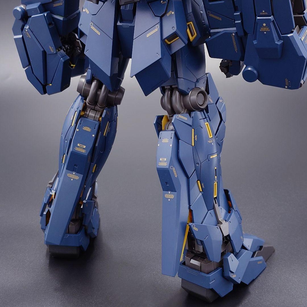 PG 1/60　バンシィ・ノルン　ガンプラ　部分塗装完成品