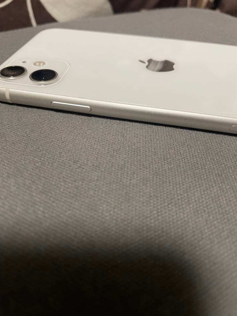 iPhone11 64G simフリー