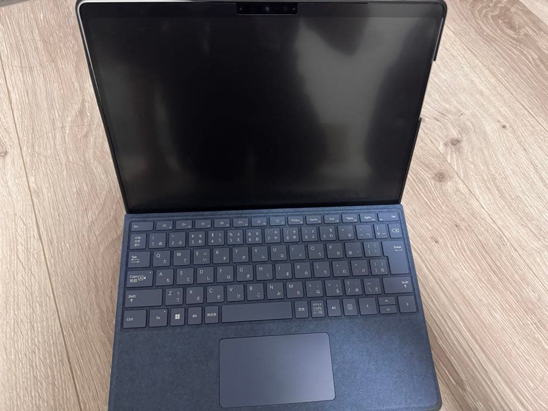 【美品】Surface Pro 第11世代 ZHX-00011 プラチナ