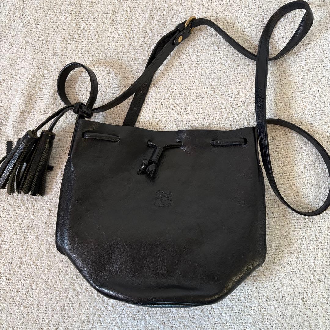 美品⭐︎イルビゾンテ ショルダーバッグ　ブラック