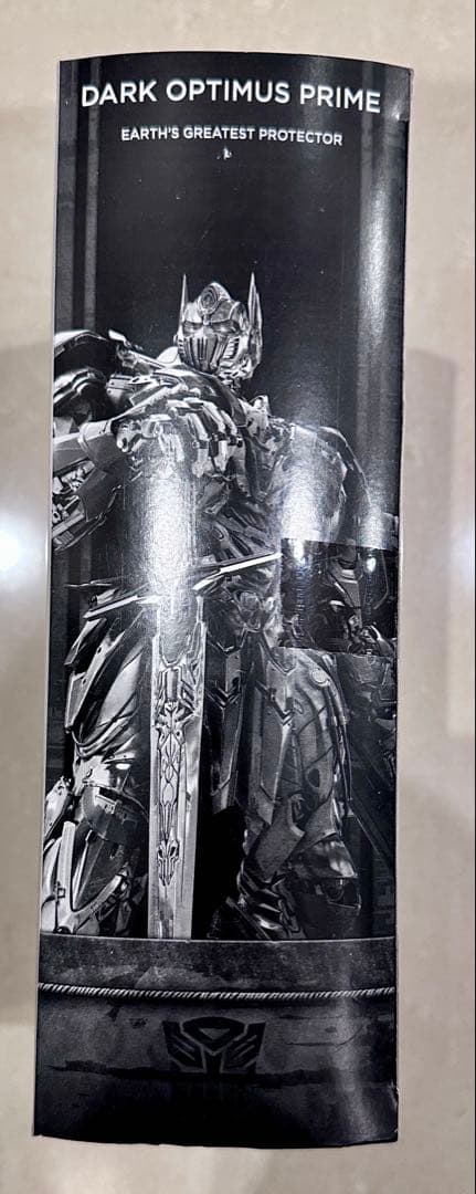 新品 タカラトミー ダークオプティマスプライム トランスフォーマー