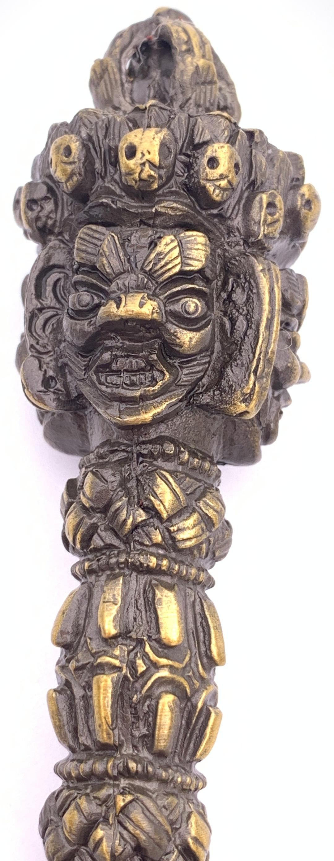 ◆チベット密教法具　3面憤怒尊プルパ（密教宝剣）◆