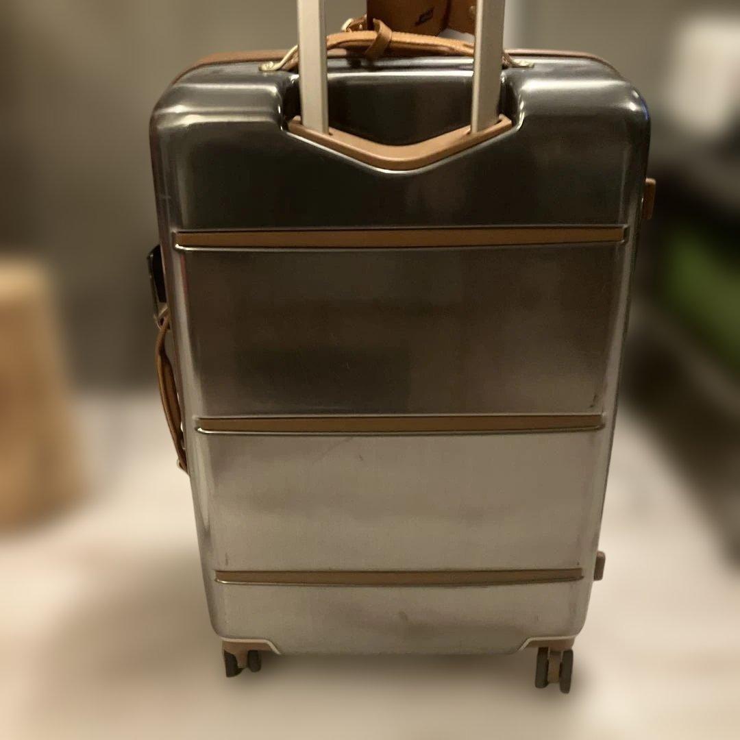 r*a様 hartmann キャリーケース