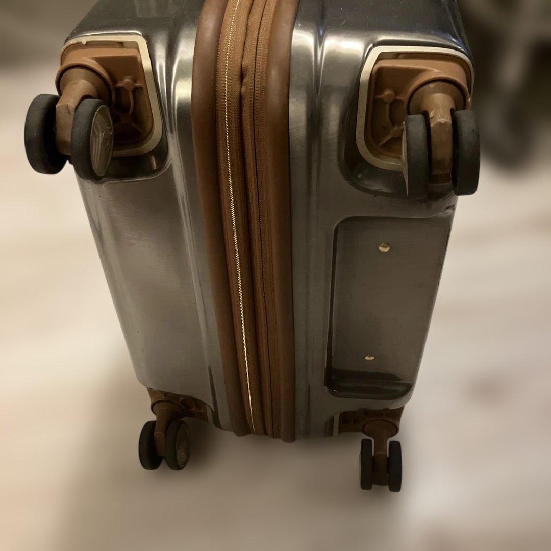 r*a様 hartmann キャリーケース