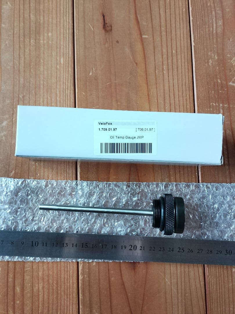 新品未使用 JMP製 ブラック YAMAHA SR 400/500オイル 油温計