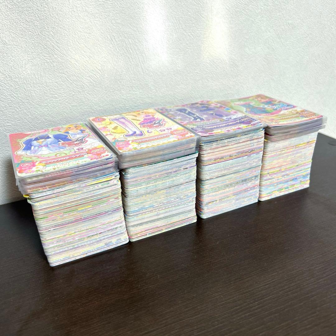 アイカツカード　まとめ売り　700枚以上　大量　プレミアム　レア　ノーマル