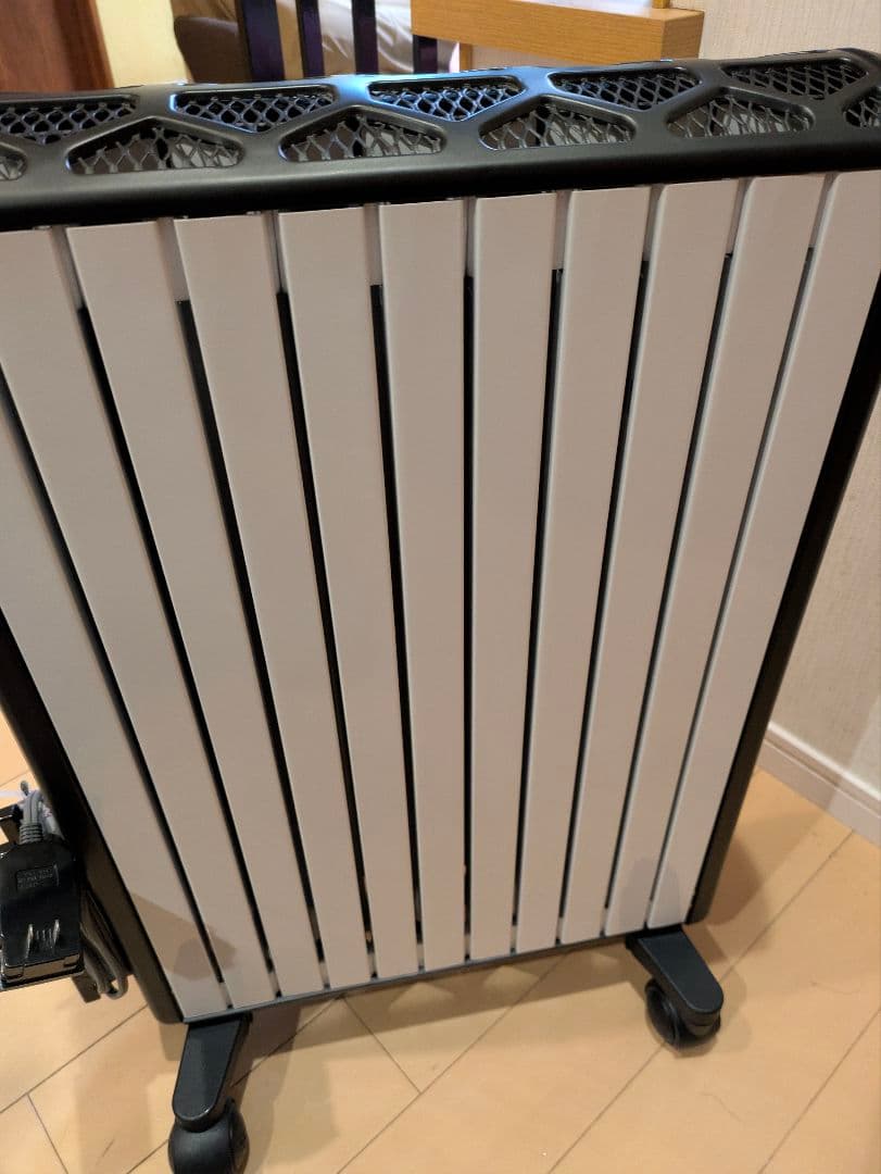 デロンギオイルヒーター MDH15-BK 1500W DeLonghi