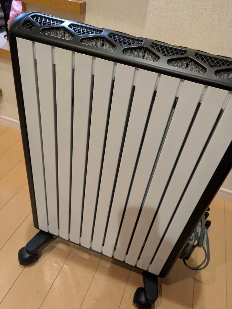 デロンギオイルヒーター MDH15-BK 1500W DeLonghi