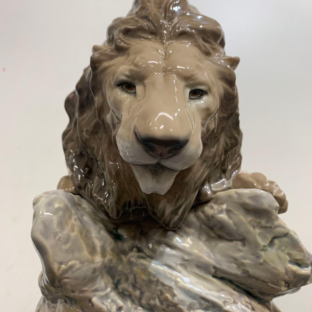 リヤドロ 草原の勇者 ライオン 置物 01008656 LLADRO 置物