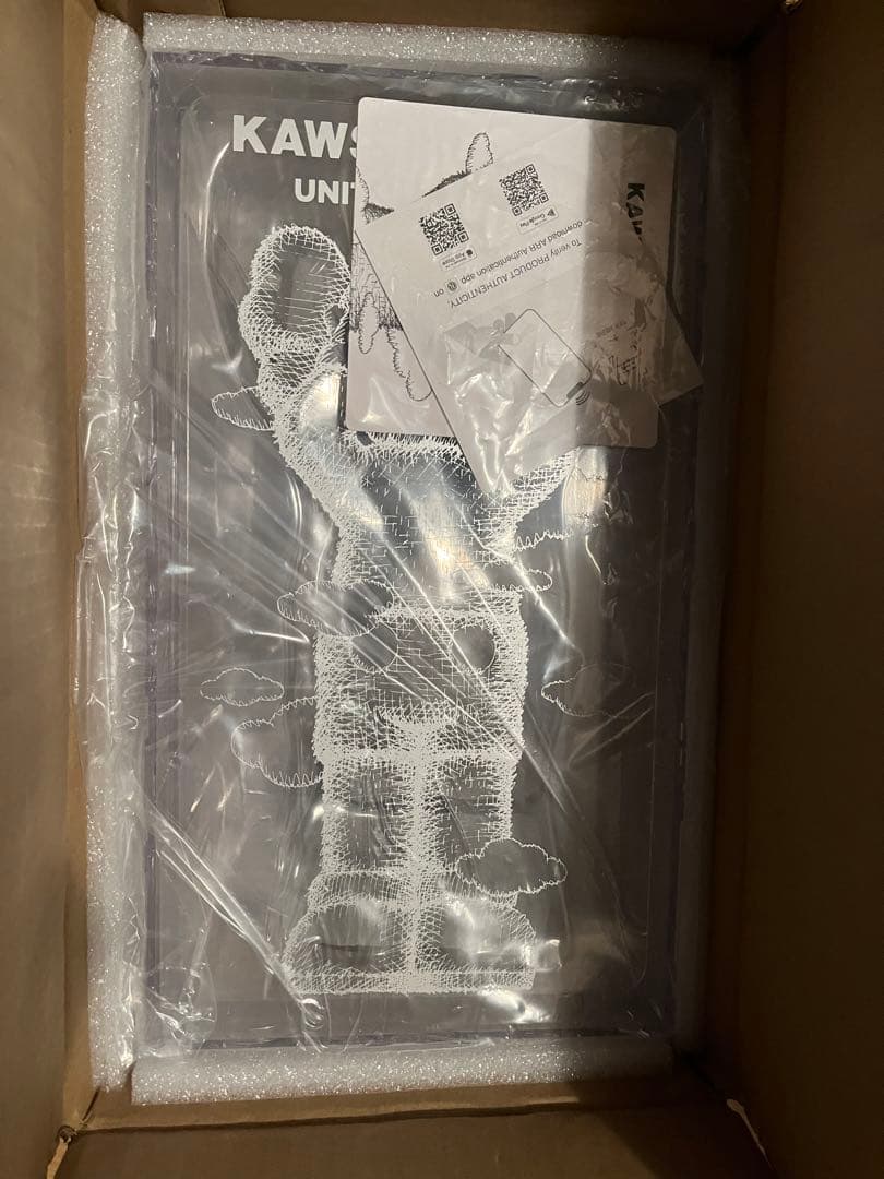 KAWS HOLIDAY UNITED KINGDOM3色セット