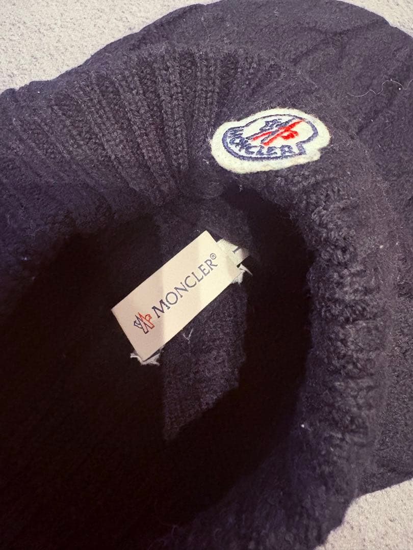MONCLER ブラック ケーブルニットビーニー