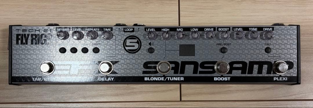 ギター TECH 21 SansAmp Fly Rig 5
