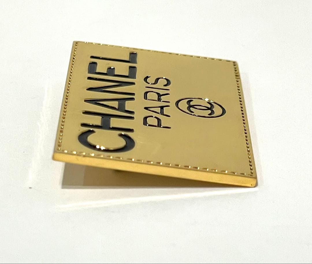 CHANEL シャネル ブローチ ゴールド ロゴ スクエア プレート