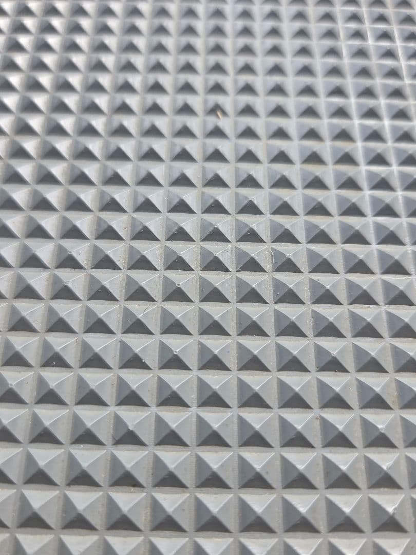 トリミングテーブル。ブランドはPETECHです。.