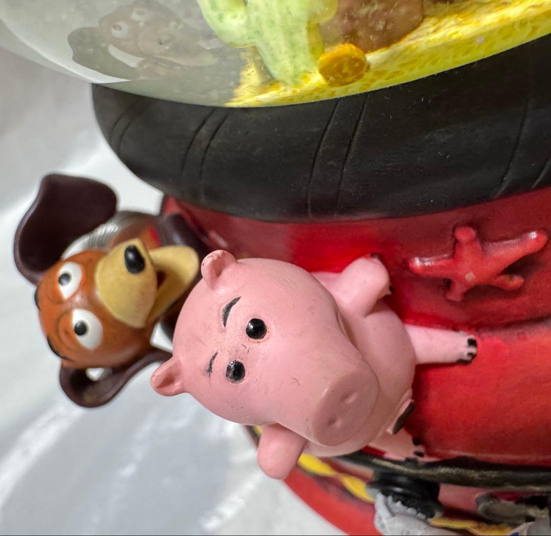 トイストーリー2 赤ランタン ライトアップ オルゴール付き スノーグローブ