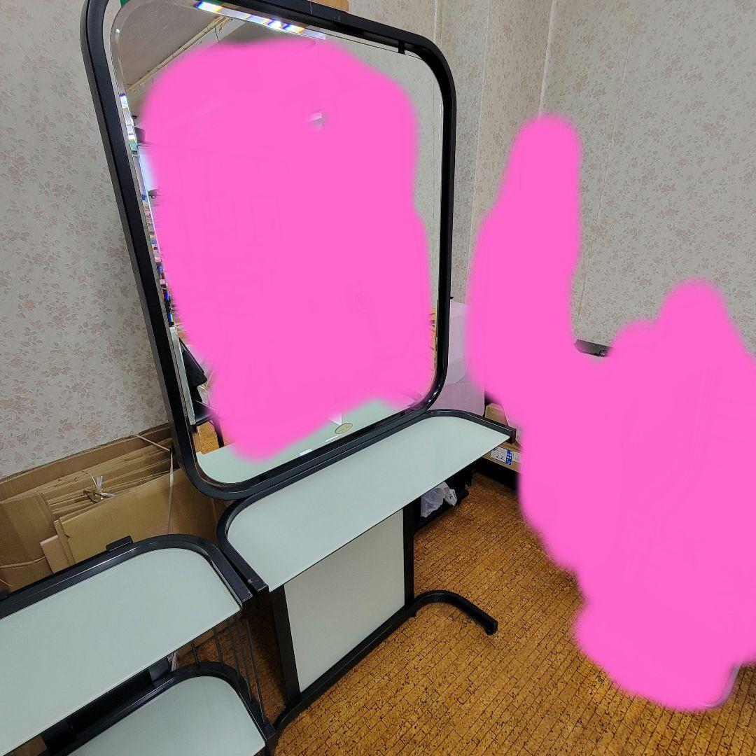 美容室　セット面　ドレッサー テーブル付きミラー2点サイドテーブル1点