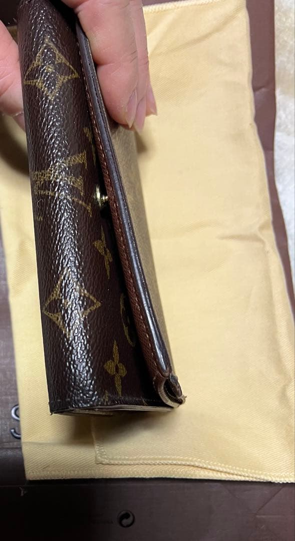 【週末限定sale】ルイヴィトンポルトモネトレゾ−ル二つ折財布　美品