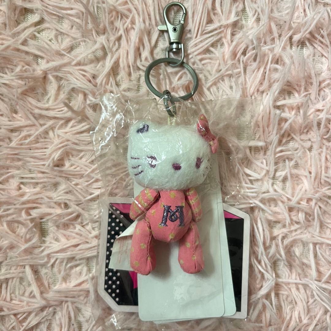 ハローキティ × Momoberry マスコットチャーム