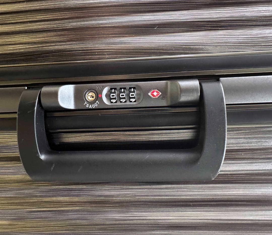 新品 ★ スイスミリタリー スーツケース 105L チタン 28インチ ブラック