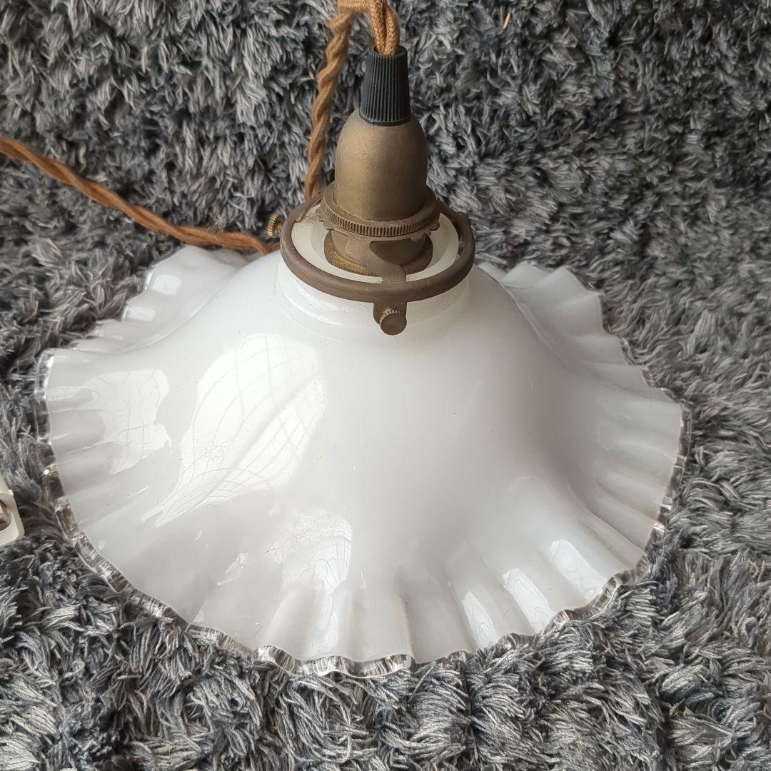 ミルクガラス　ペンダントライト　レトロ照明　レトロモダン