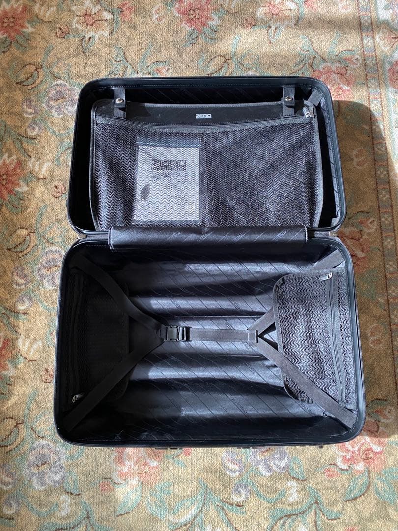 ZERO HALLIBURTON ゼロハリバートンスーツケース　ブラック　2輪