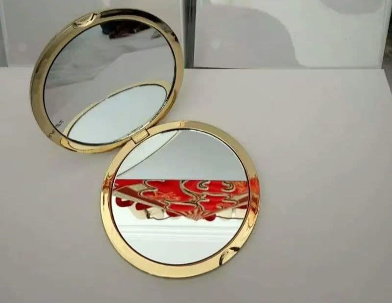 CHANEL コンパクトミラー ゴールド 金属製 正規品