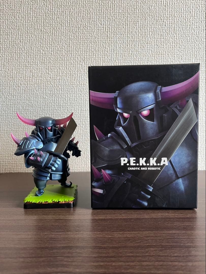 クラロワ クラクラ ペッカ フィギュア